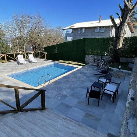 Casa vacanze Mesmerizing House With Heated Pool In *